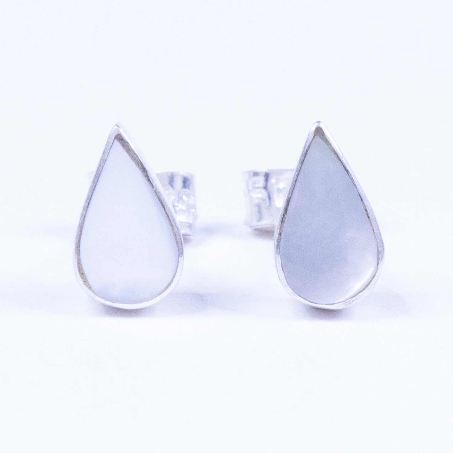 Teardrop M (Mother of Pearl)